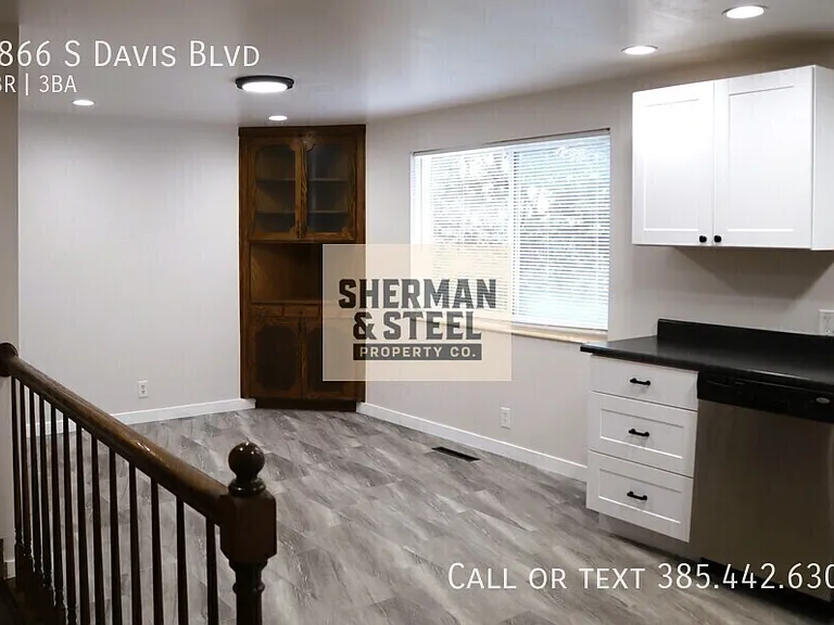 1866 S Davis Blvd — Photo 37