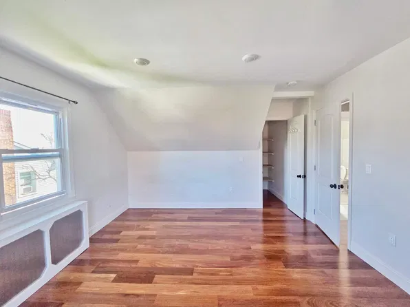 498 McClean Ave #2, Staten Island, NY 10305