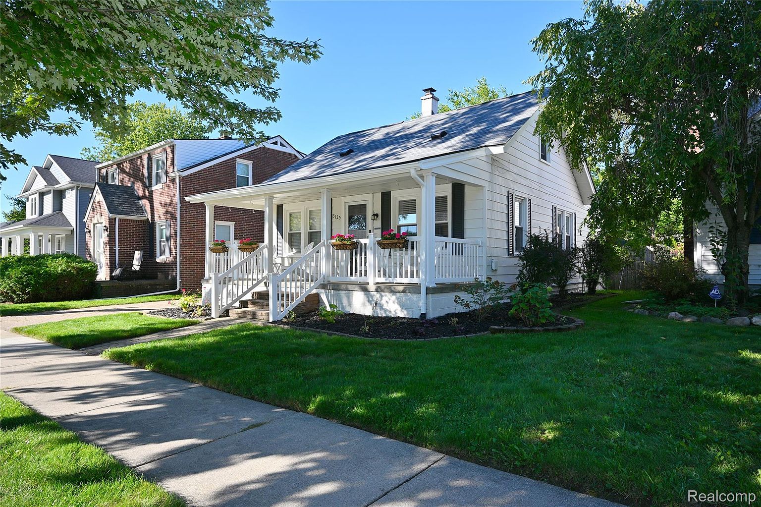 3125 Tyler Ave, photo 1