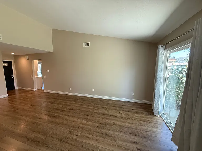 24120 Village 24 — Photo 7