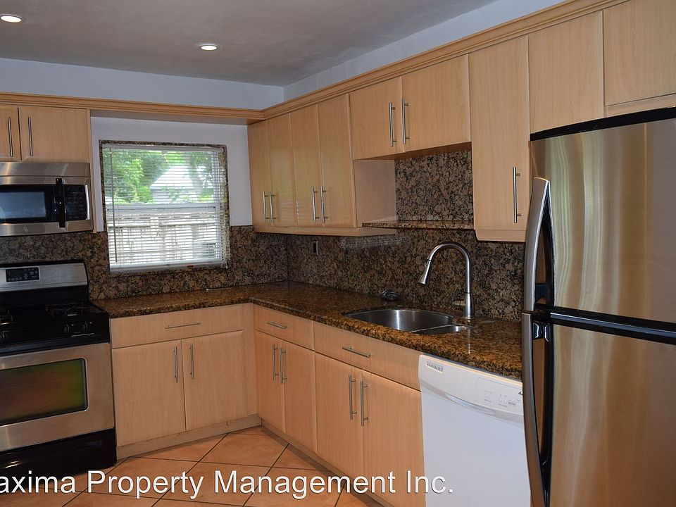 1st image of 5124 NE 5th Ave