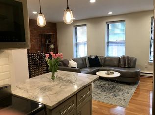 8 Battery St APT 4, Boston, MA 02109