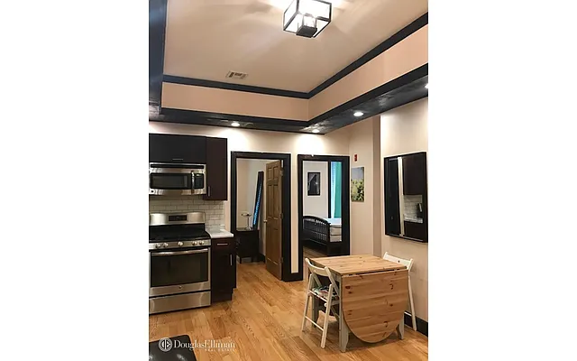 Rented by Douglas Elliman | media 16