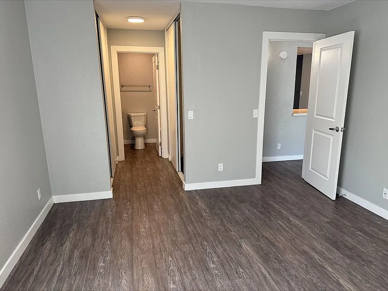 The 3900 Apartments — Photo 81