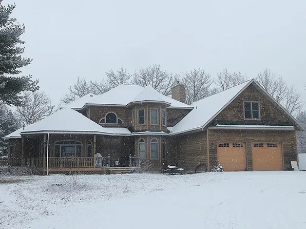 W8395 Eagle Drive, Oxford, WI 53952