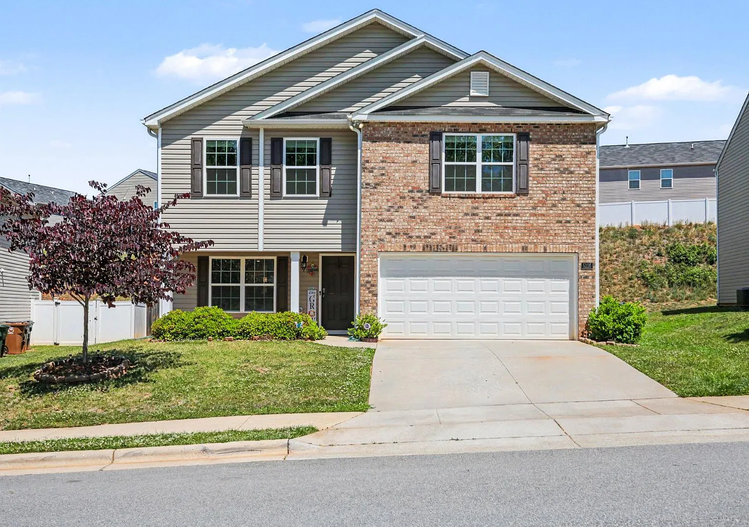 5105 Black Forest Dr — Photo 1