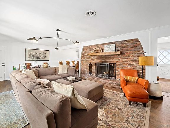5th image of 1743 Milton Manor Dr