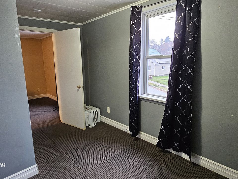 1st image of 801 Helen St APT 3