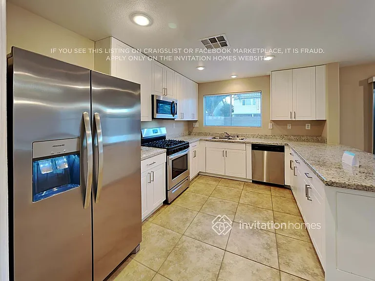 280 Bella Calabria Ave — Photo 7