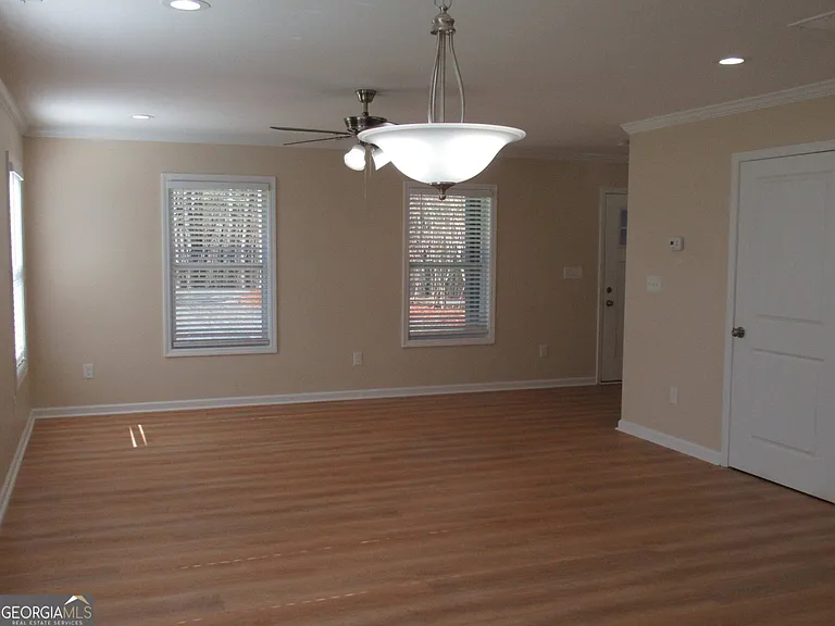 745 Old Kerns Rd — Photo 10