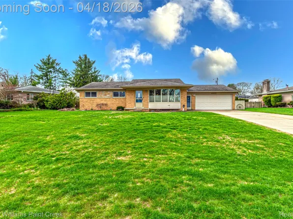53075 Venus Dr, Shelby Township, MI 48316