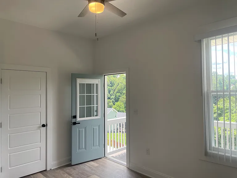 447 Rivermont Ave #1 — Photo 9