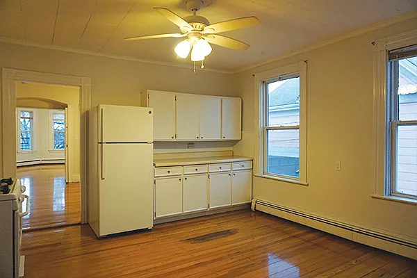 159 Brown St #5 — Photo 6