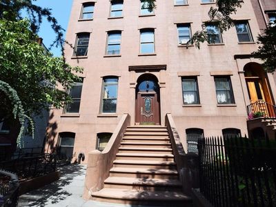 21 1st Pl, Brooklyn, NY, 11231