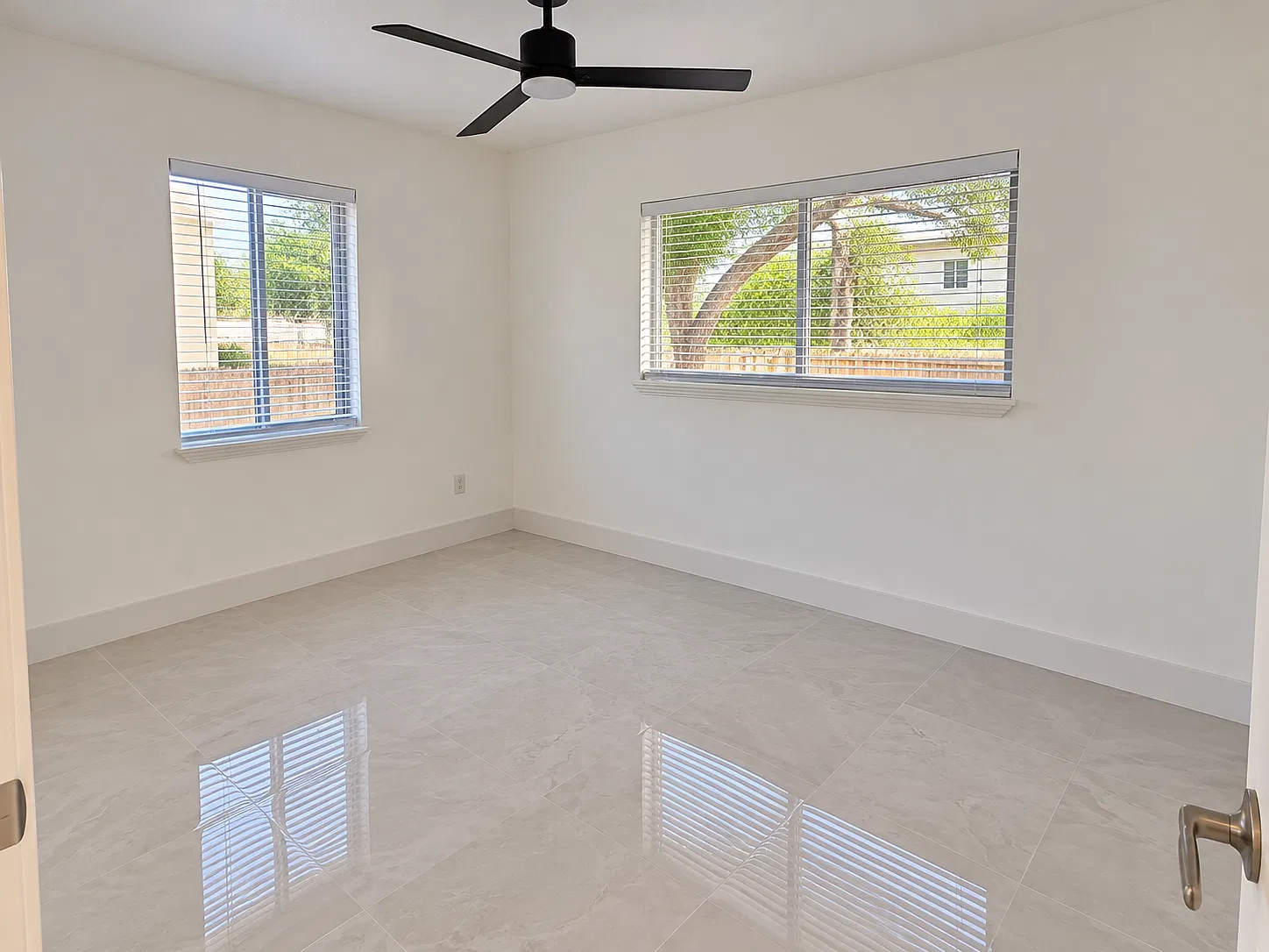 3 bed, 1296 sqft, $4,500 — Photo 3