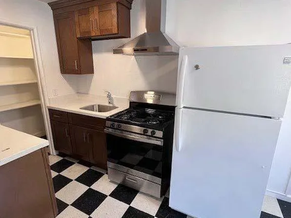 475 41st St APT B, Oakland, CA 94609