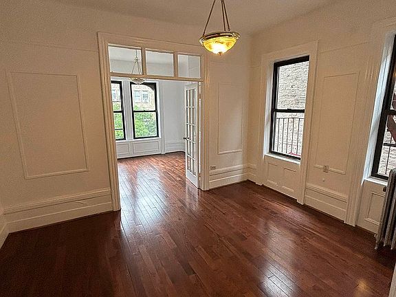 2nd image of 235 2nd Ave #12