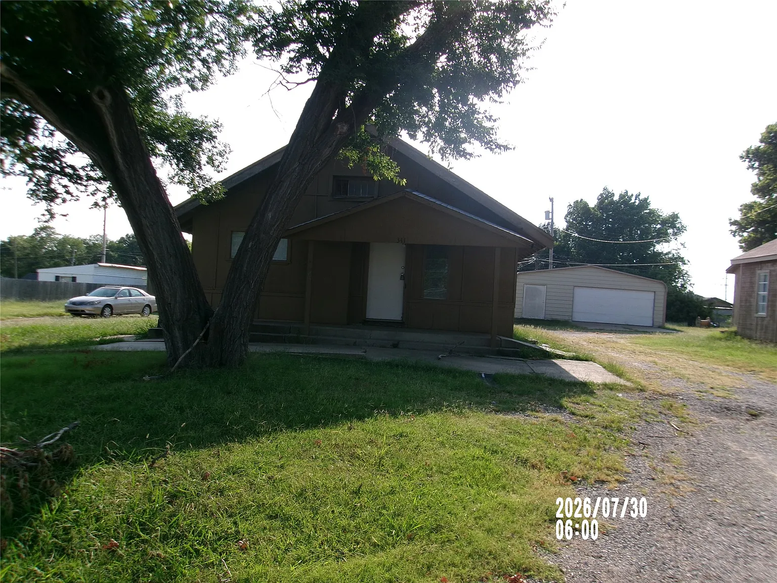 3 bed, 2.0 bath, 1134 sqft, $1,100 — Photo 1