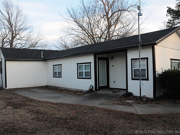 2nd image of 402 Leonard Ave