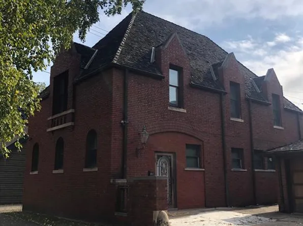 1116 Iroquois St #1, Detroit, MI 48214