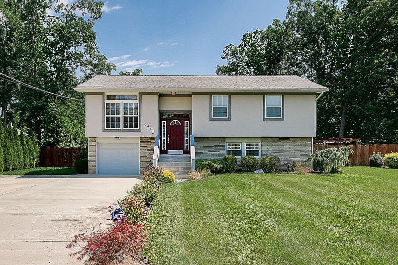 1st image of 2533 Bartholomew Dr