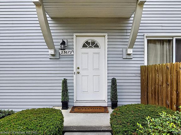 4th image of 23672 N Rockledge