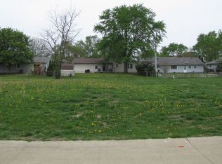 613 Quinlan Pl, Rantoul, IL 61866