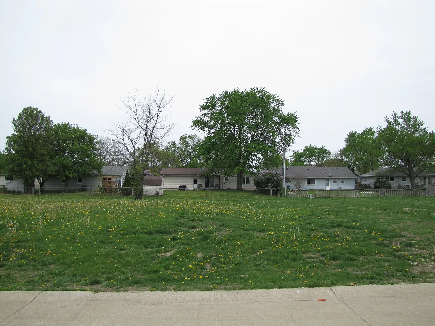 613 Quinlan Pl photo 1