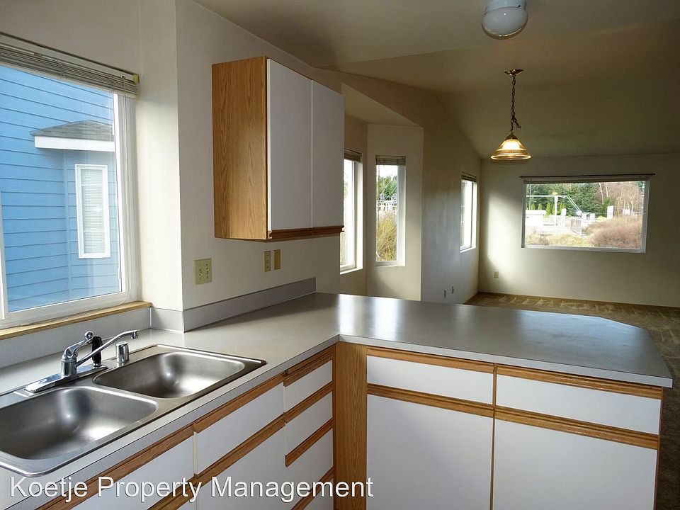 1st image of 651 NE Ellis Way APT C201