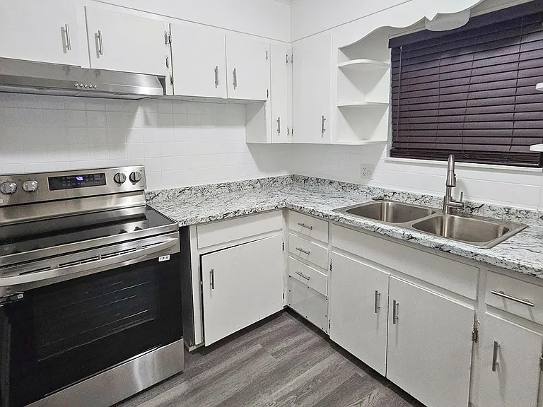 4004 Duck Rd #A — Photo 6