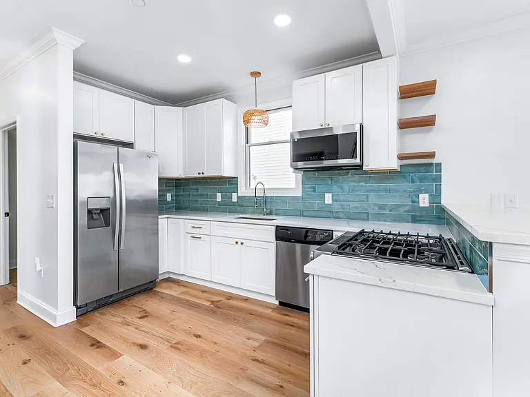 7214 Greenbank Rd — Photo 14