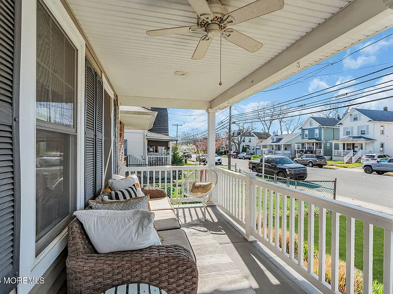 510 Lareine Ave — Photo 4