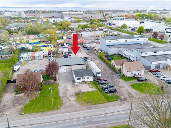 727 Barton St, Stoney Creek, ON L8E 5L7