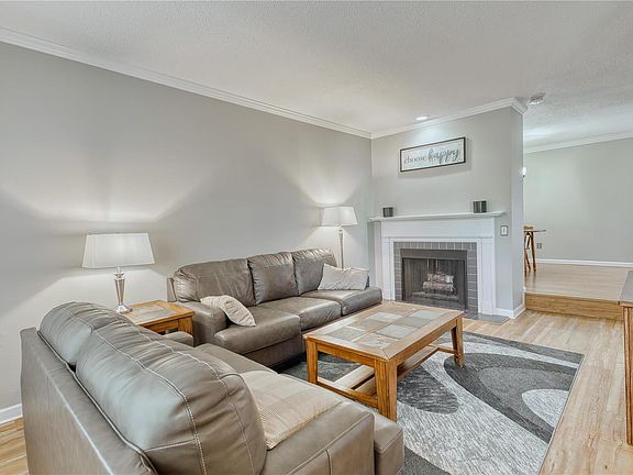 4th image of 780 Coalport Dr