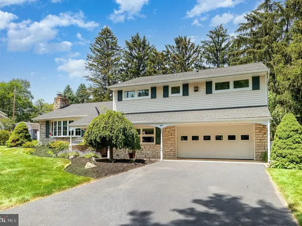 100 Old Ford Dr, Camp Hill, PA 17011