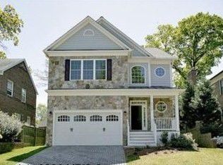 4836 26th St N, Arlington, VA 22207