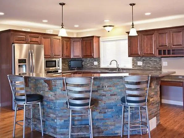 1309 Duluth Ave N, Thief River Falls, MN 56701