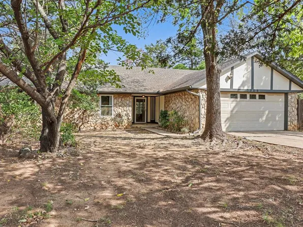 3905 Green Oaks Way, Edmond, OK 73034