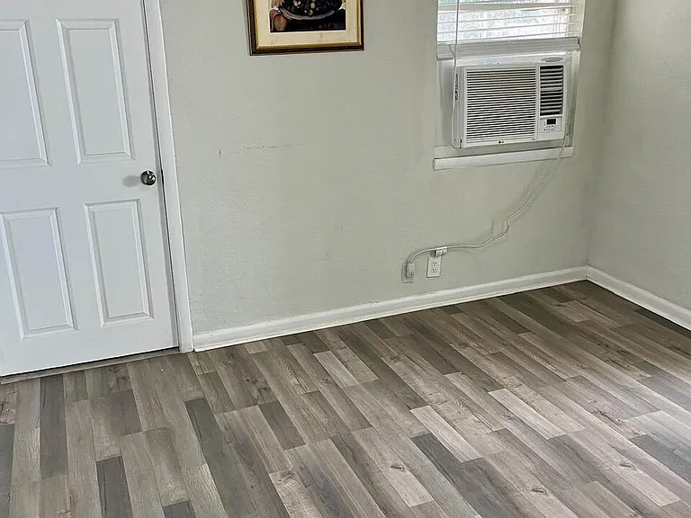 8903 Hipps Rd — Photo 6