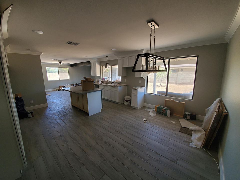 1st image of 11247 N 50th Ave