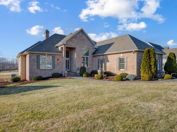 1147 S Fairway Dr, Forest, VA 24551