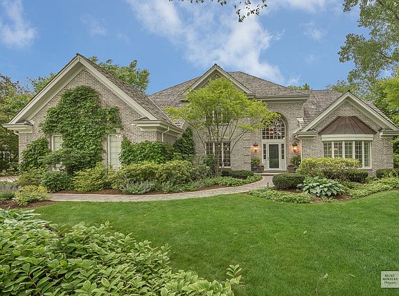 4th image of 2226 Pebble Creek Dr