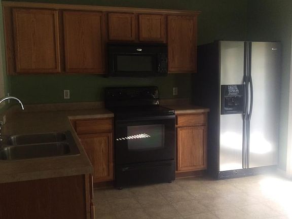 4th image of 2408 Price Dr