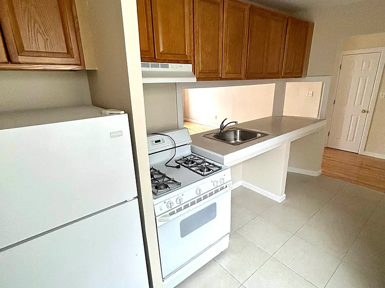 150 W 179th St #2D — Photo 4