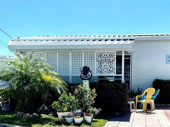 132 S Park Dr, Venice, FL 34285