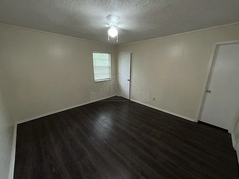106 W Hoover St, Killeen — Photo 11