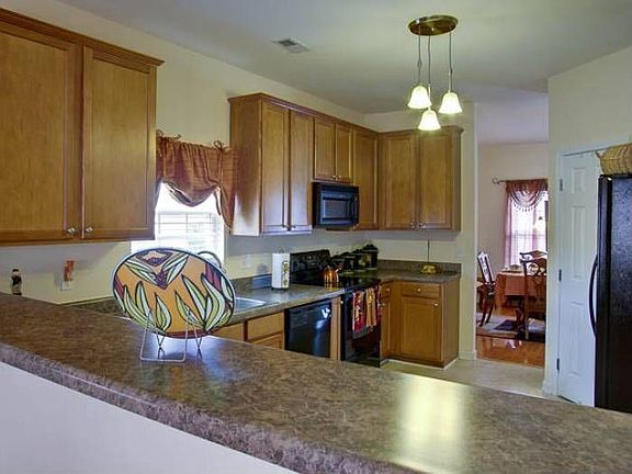 5th image of 4704 Miller Dr
