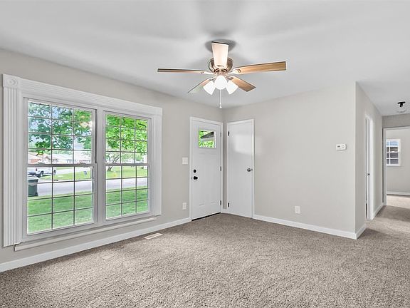 4th image of 3501 Winchester Dr