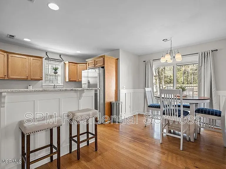 106 Emerson Ct — Photo 5