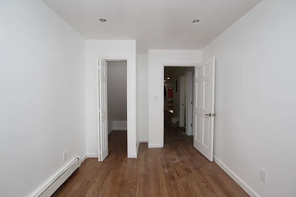 Rented by Nooklyn NYC LLC | media 19